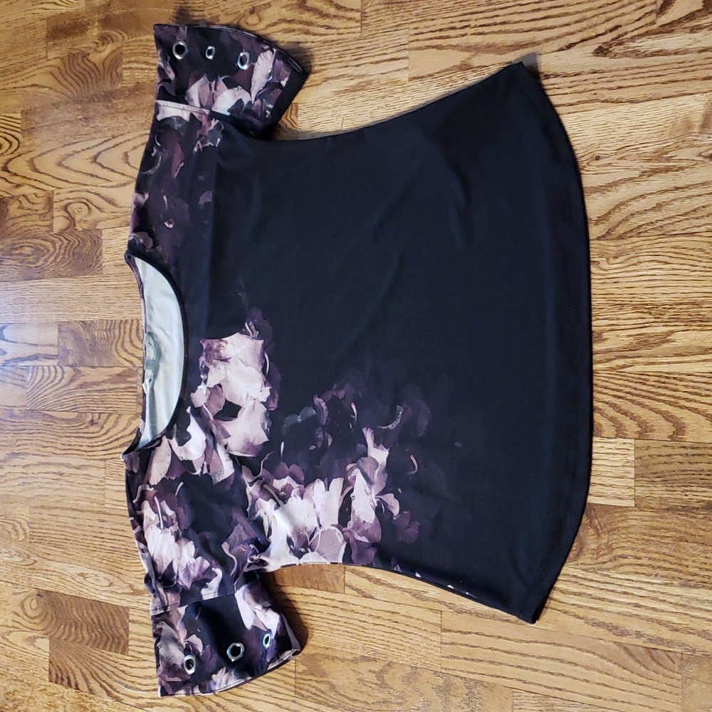 (M) Cleo Petites Floral Loose Fit Top Grommet Detail Statement Sleeves